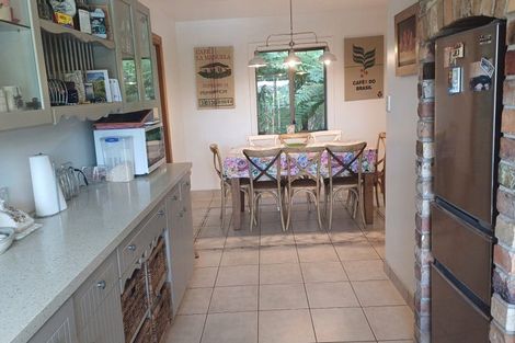 Photo of property in 1194 Scenic Drive North, Swanson, Auckland, 0816