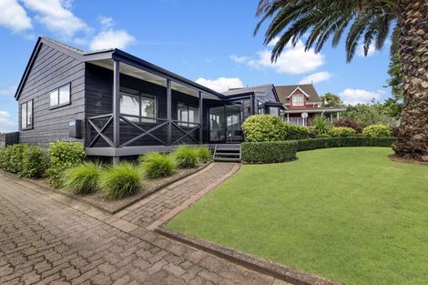 Photo of property in 51 Poaka Avenue, Dinsdale, Hamilton, 3204