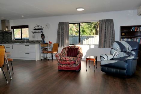 Photo of property in 3a Dale Road, Raumati South, Paraparaumu, 5032