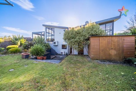 Photo of property in 22 Mount Marua Drive, Timberlea, Upper Hutt, 5018