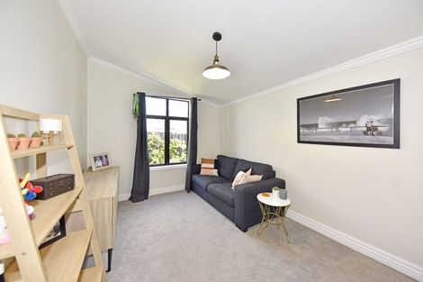 Photo of property in 208 Springfield Road, St Albans, Christchurch, 8014