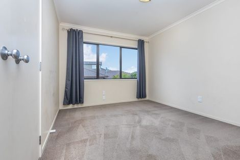 Photo of property in 2 Seamount Drive, Red Beach, 0932