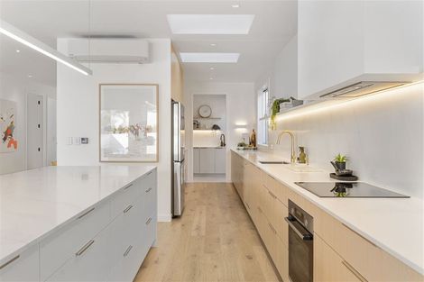 Photo of property in 39a Aramoana Avenue, Devonport, Auckland, 0624