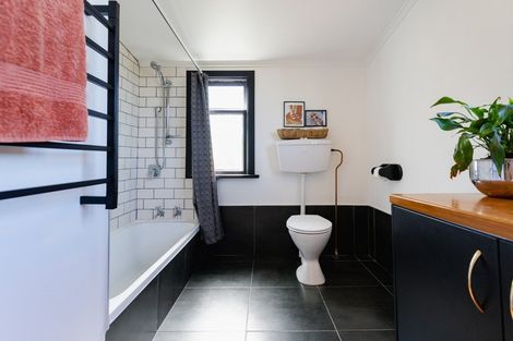 Photo of property in 76 Manapouri Street, Ravensbourne, Dunedin, 9022