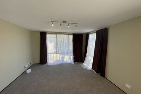 Photo of property in 2/668 Beach Road, Browns Bay, Auckland, 0630