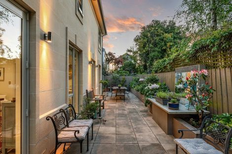 Photo of property in 101 Aikmans Road, Merivale, Christchurch, 8014