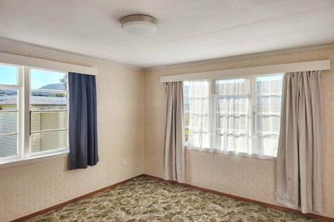 Photo of property in 63 Golders Road, Elderslea, Upper Hutt, 5018