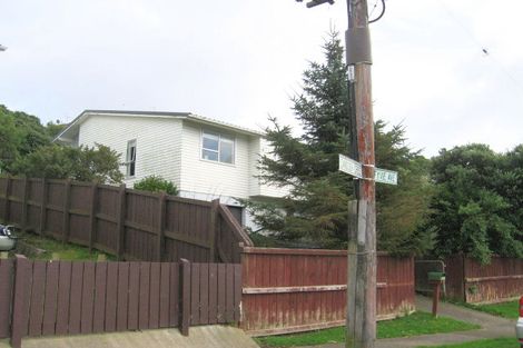Photo of property in 61 Davidson Crescent, Tawa, Wellington, 5028