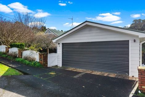 Photo of property in 14 Moore Street, Hillcrest, Auckland, 0627