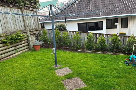 Photo of property in 13b Rodney Road, Northcote Point, Auckland, 0627