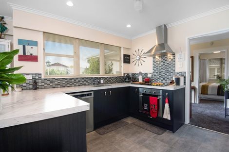 Photo of property in 3 Sutherland Crescent, Westbrook, Palmerston North, 4412