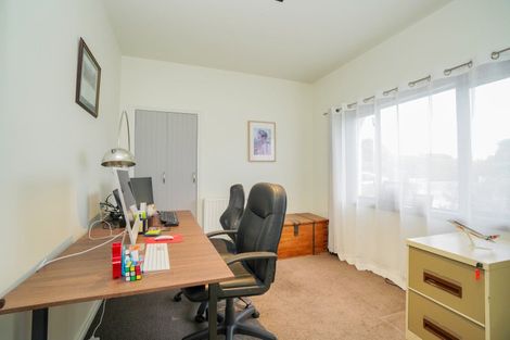 Photo of property in 21 Allan Street, Otatara, Invercargill, 9879