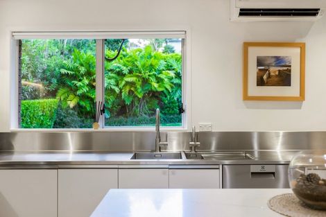 Photo of property in 1/6 Hythe Terrace, Mairangi Bay, Auckland, 0630