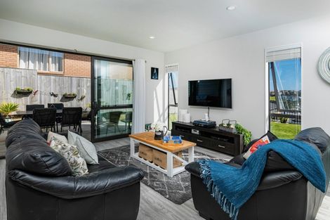 Photo of property in 25 Resolution Drive, Gulf Harbour, Whangaparaoa, 0930