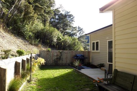 Photo of property in 34c Birch Terrace, Birchville, Upper Hutt, 5018