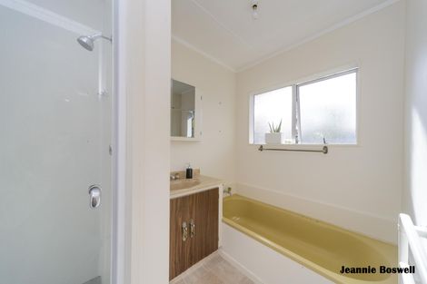 Photo of property in 25 Chadwick Place, Highbury, Palmerston North, 4412