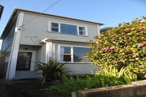 Photo of property in 12 Edge Hill, Mount Victoria, Wellington, 6011