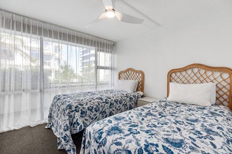 Photo of property in 4/10 Marine Parade, Mount Maunganui, 3116