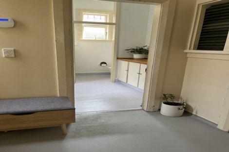 Photo of property in 9 Waiteata Road, Kelburn, Wellington, 6012