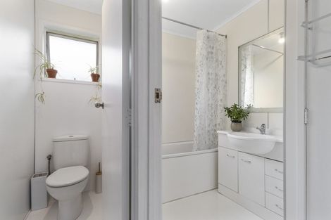 Photo of property in 1/12 Steen Place, Mangere Bridge, Auckland, 2022