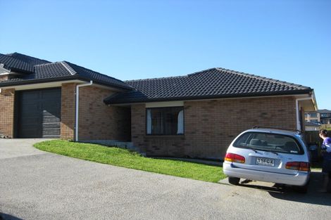 Photo of property in 14 Kilkelly Avenue, Pinehill, Auckland, 0632