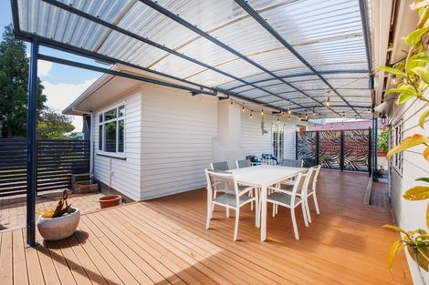 Photo of property in 36 Pitama Road, Awapuni, Palmerston North, 4412