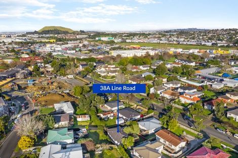 Photo of property in 38a Line Road, Glen Innes, Auckland, 1072