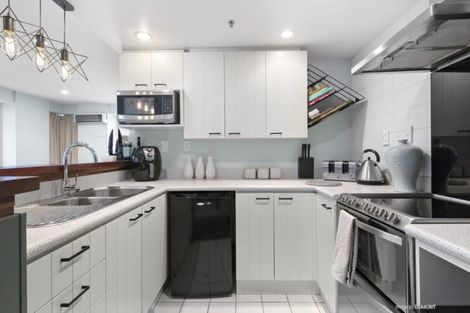 Photo of property in Terrace Heights Apartments, 2g/163 The Terrace, Wellington Central, Wellington, 6011