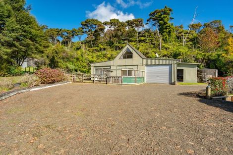 Photo of property in 58 Arrowsmith Road, Waitakere, Henderson, 0782