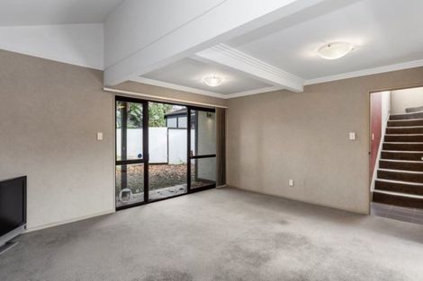 Photo of property in 2/190 Devonport Road, Tauranga, 3110