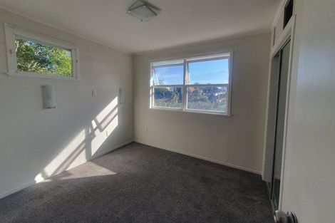 Photo of property in 20 Segedin Place, Glenfield, Auckland, 0629