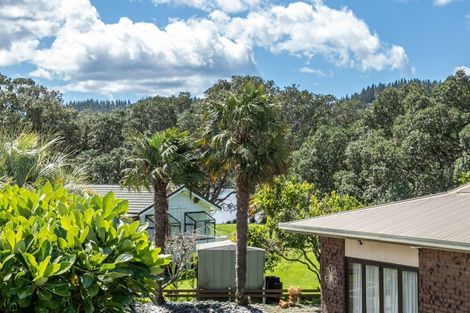 Photo of property in 225 Moana Anu Anu Avenue, Whangamata, 3620