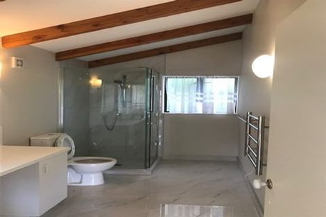 Photo of property in 7 Stitchbird Close, Murrays Bay, Auckland, 0630