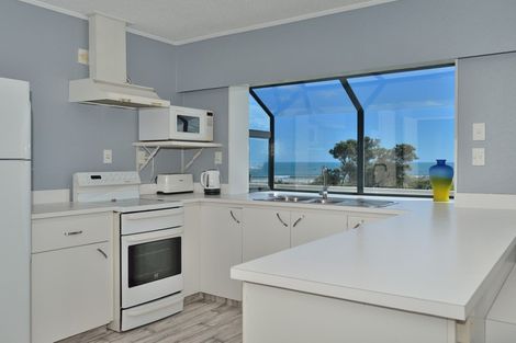 Photo of property in 9 Moana Drive, Mahia, 4198