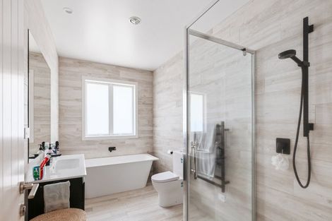 Photo of property in 17 Matepu Crescent, Pyes Pa, Tauranga, 3112