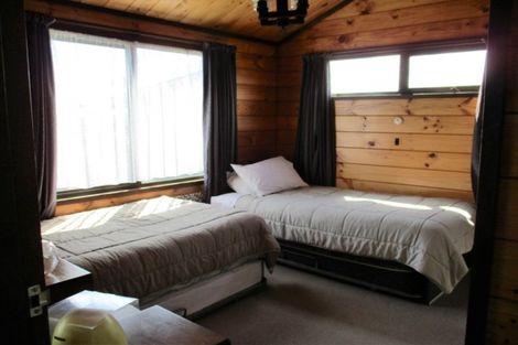 Photo of property in 16 Pohutukawa Drive, Opunake, 4616