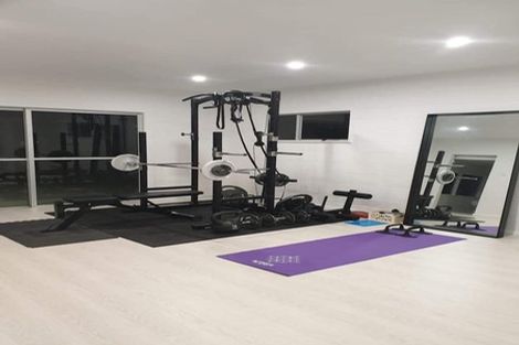 Photo of property in 30 Grendon Road, Titirangi, Auckland, 0604