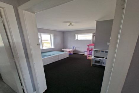 Photo of property in 34 Bartholomew Road, Levin, 5510