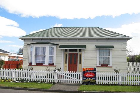 Photo of property in 8 William Street, Marton, 4710
