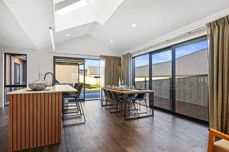 Photo of property in 37 Jack Hanley Drive, Jacks Point, Queenstown, 9371