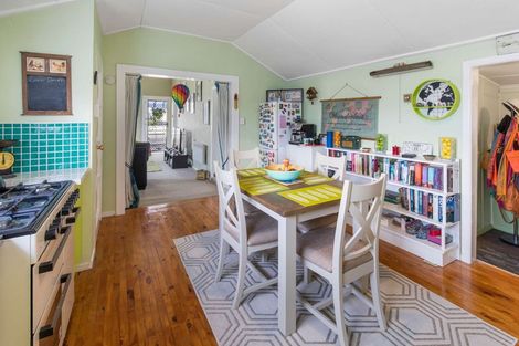 Photo of property in 67 Grey Street, Woodville, 4920