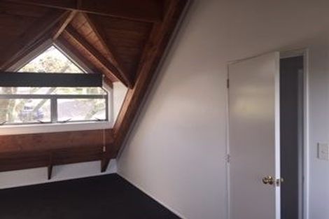 Photo of property in 1/22 Valecrest Place, Bayview, Auckland, 0629