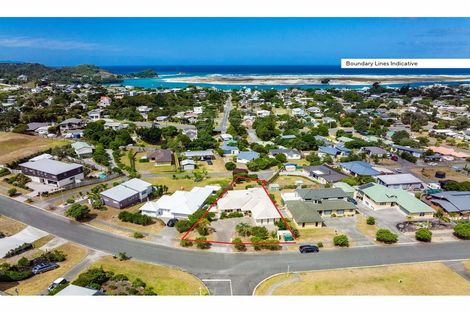 Photo of property in 14 Driftwood Place, Mangawhai Heads, Mangawhai, 0505