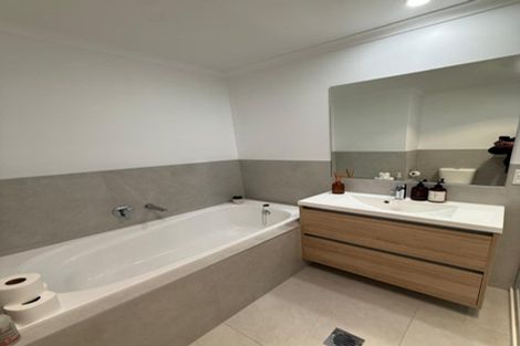 Photo of property in 8 Kitea Place, Mangere, Auckland, 2022