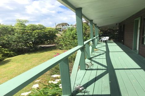 Photo of property in 28 Goldfinch Rise, Unsworth Heights, Auckland, 0632