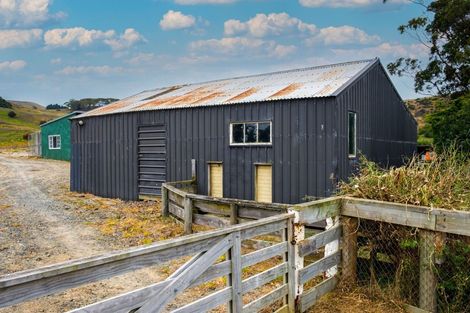 Photo of property in 880 Harington Point Road, Harington Point, Dunedin, 9077