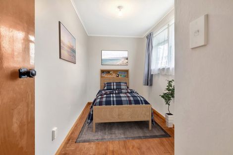 Photo of property in 42-44 Cheshire Street, Cannons Creek, Porirua, 5024