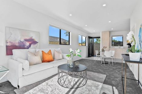 Photo of property in 5/137 Tirimoana Road, Te Atatu South, Auckland, 0602