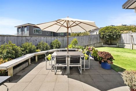Photo of property in 39 Endeavour Drive, Whitby, Porirua, 5024