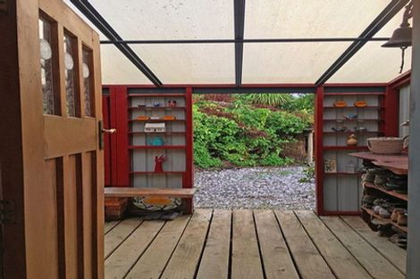 Photo of property in 76 Top Town Place, Coromandel, 3506